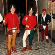 Soldati medievali in costume