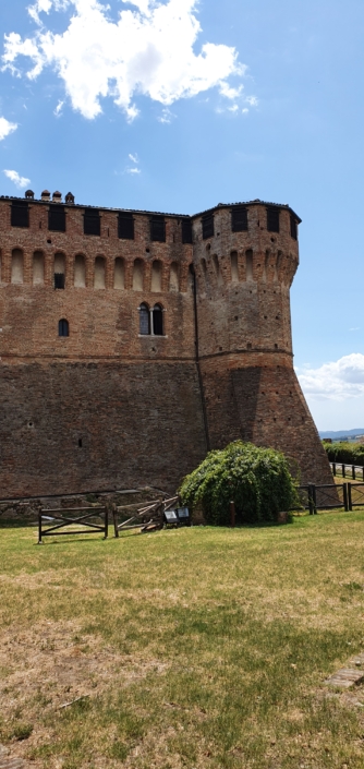 Mura del Castello - dalla piazza d'armi