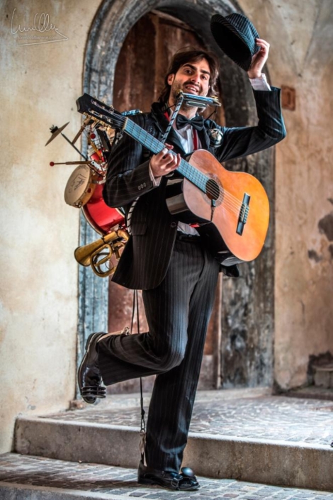 Ivan-e-la-Van-Dyke-Orchestra-1